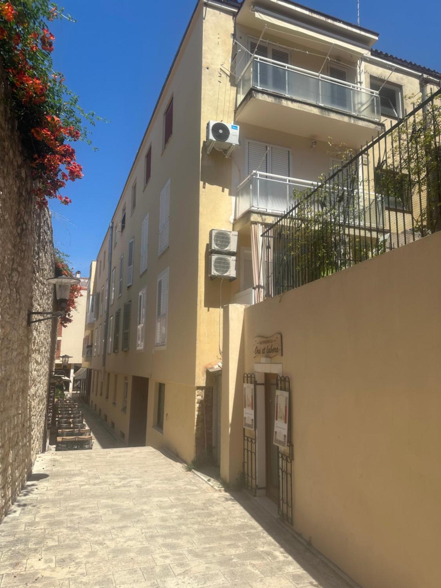 Amaro Luxury Room & Studio Apartman With Balcony Zadar Buitenkant foto